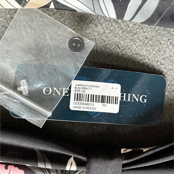 One Clothing Jumpsuit Black Red Floral Knit V-Neck Wide Leg - Women's Size M - Picture 11 of 11